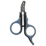 Trixie claw clipper in hand